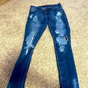ripped jeans low rise